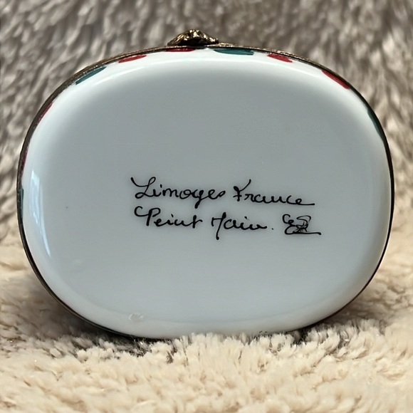 LIMOGES France Playful Cats Trinket Box - Picture 3 of 10